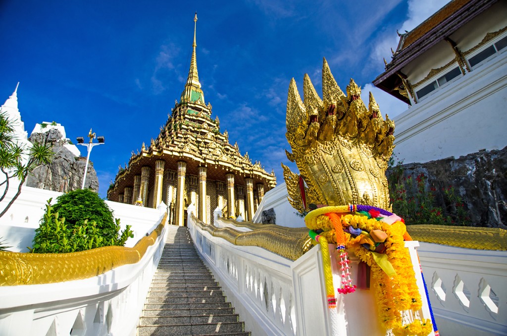 วัดพระพุทธบาท สระบุรี