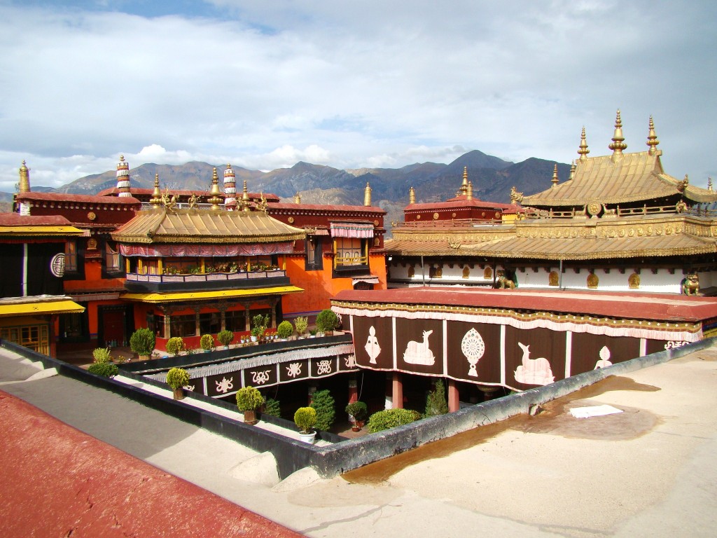 วัดโจคัง (Jokhang Temple) เขตปกครองตนเองทิเบต