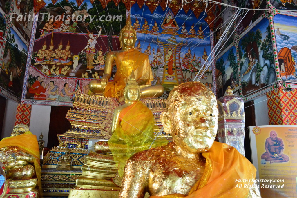 พระประธาน และหลวงพ่อโสธรองค์จำลอง