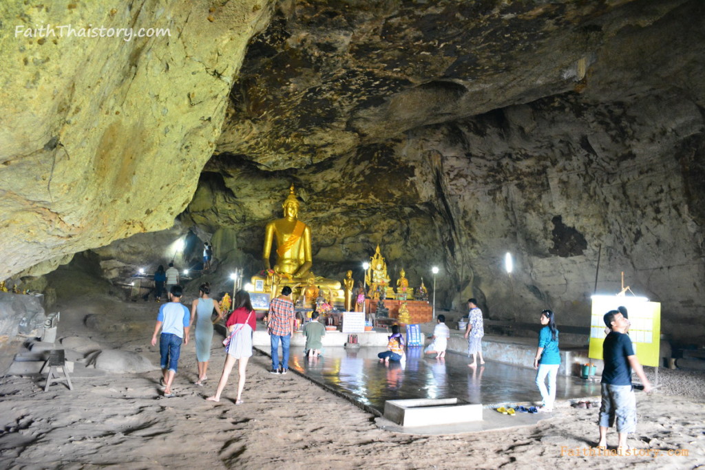 พระพุทธรูปในถ้ำกระแซ