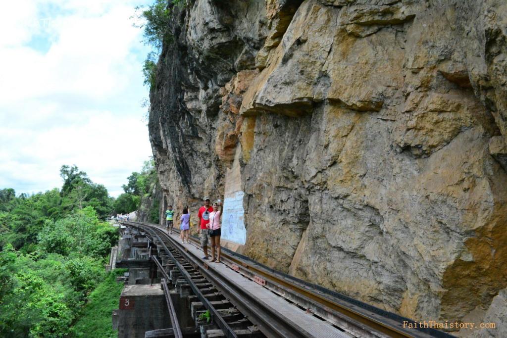 เส้นทางรถไฟเลียบเขา