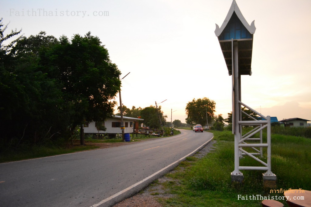 ถนนลัดเลาะตามเส้นทางเดินทัพพระยาตาก