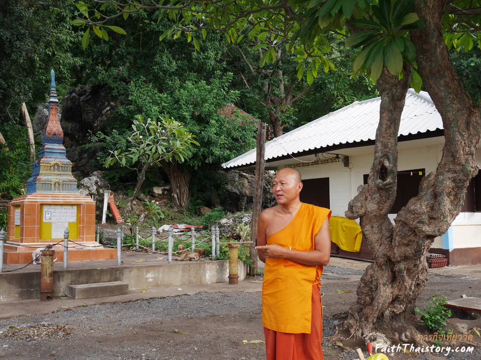 พระสงห์ในวัด