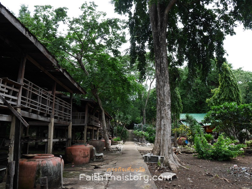 บรรยากาศและสิ่งปลูกสร้างในวัด